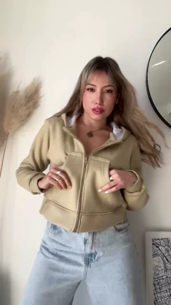 Campera Lisa Corta de friza de mujer