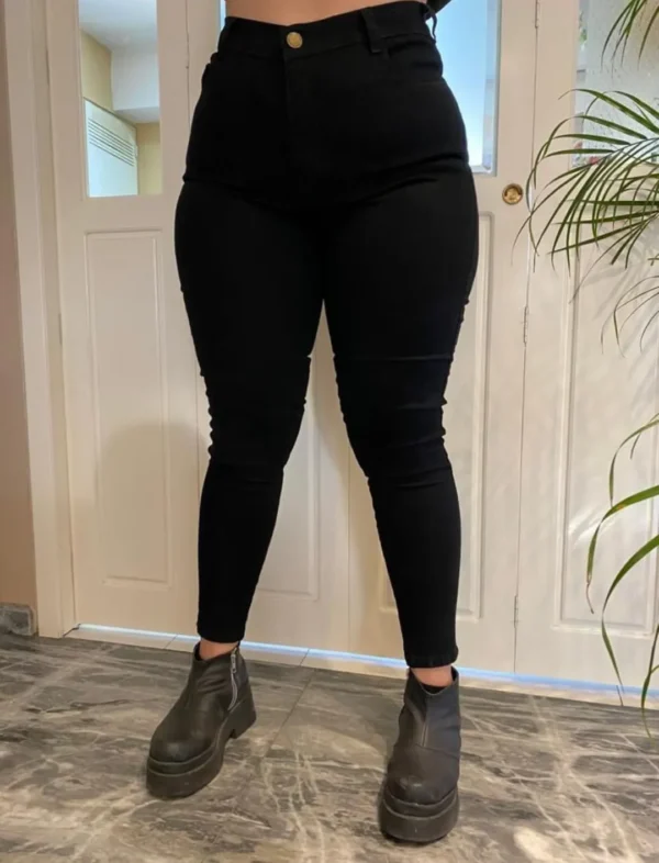 Jean Curvy Elastizado Negro 2